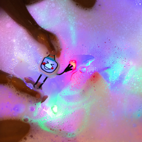 Glo Pals Ludzik LED świecący w Wodzie na Kolorowo + 2 Kostki Sensoryczne