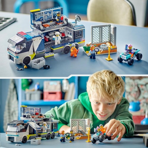Lego Policyjna ciężarówka z laboratorium kryminalnym 60418