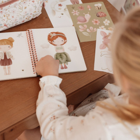 Ubieranki zeszyt z naklejkami Stroje wróżki ogród Little Dutch