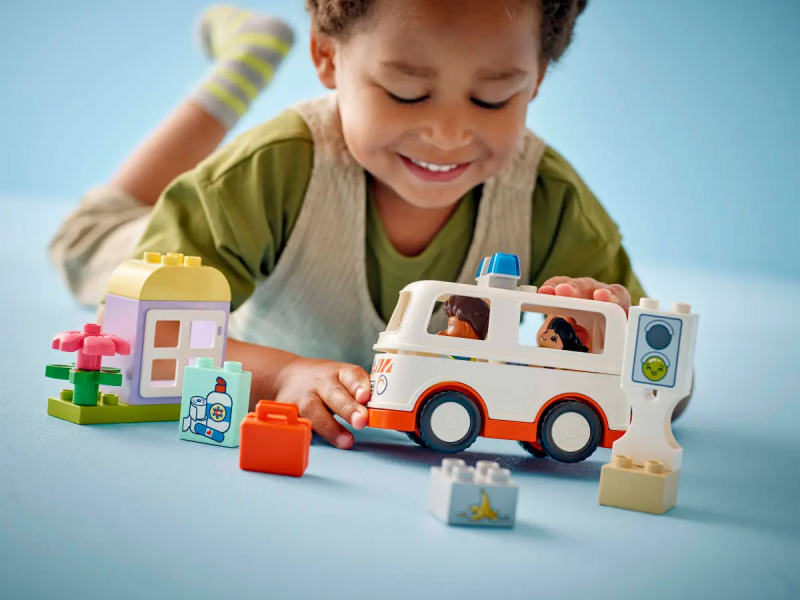 DUPLO Karetka z kierowcą Lego 10447