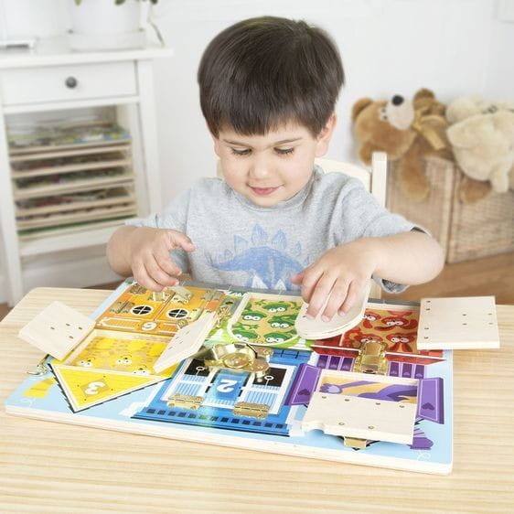 Tablica Motoryczna Otwieranie Zamków Latches Board - Melissa & Doug