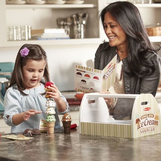 Lodziarnia Scoop & Serve Ice Cream Counter  - Melissa & Doug