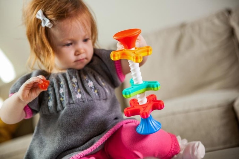 Wieża Zakręcone MiniSpinny Zabawka Manipulacyjna - Fat Brain Toys