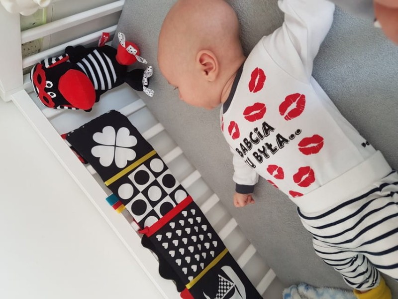 Książeczka Kontrastowa Przywiązywana - Mom's Care