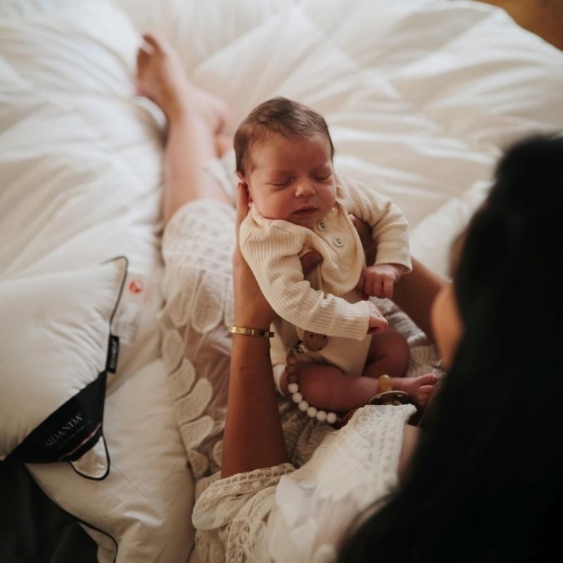 Klips koralikowa zawieszka do smoczka Cleo Wood - Mushie