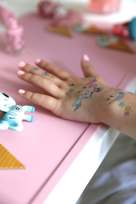 Tatuaże Dziecięce z Brokatem Jednorożce - Djeco