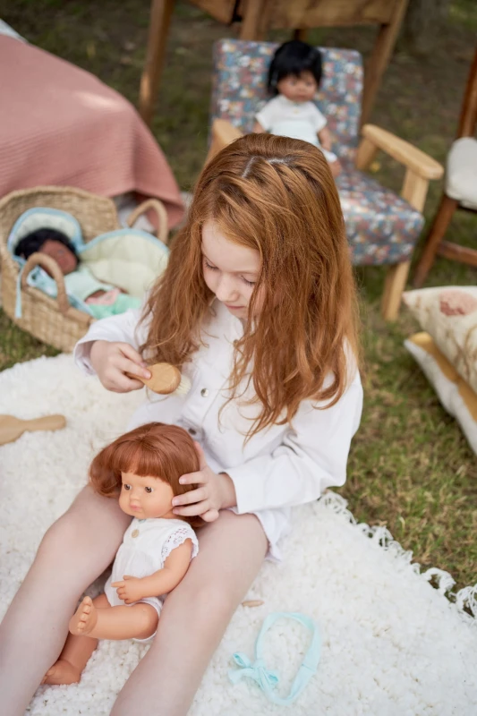 Pachnąca Lalka Dziewczynka Europejka Rude włosy 38cm - Miniland Doll