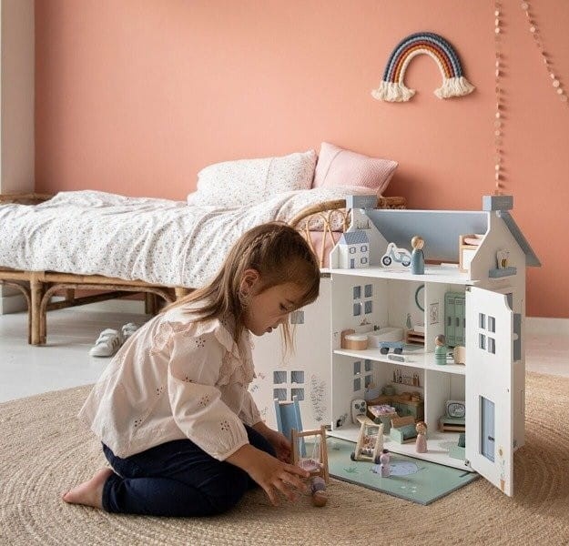 Drewniany domek dla lalek z mebelkami - Little Dutch