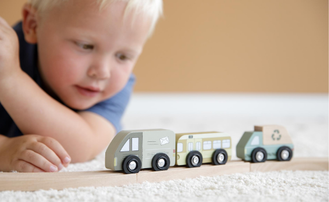 Zestaw 9 pojazdów do torów- Little Dutch