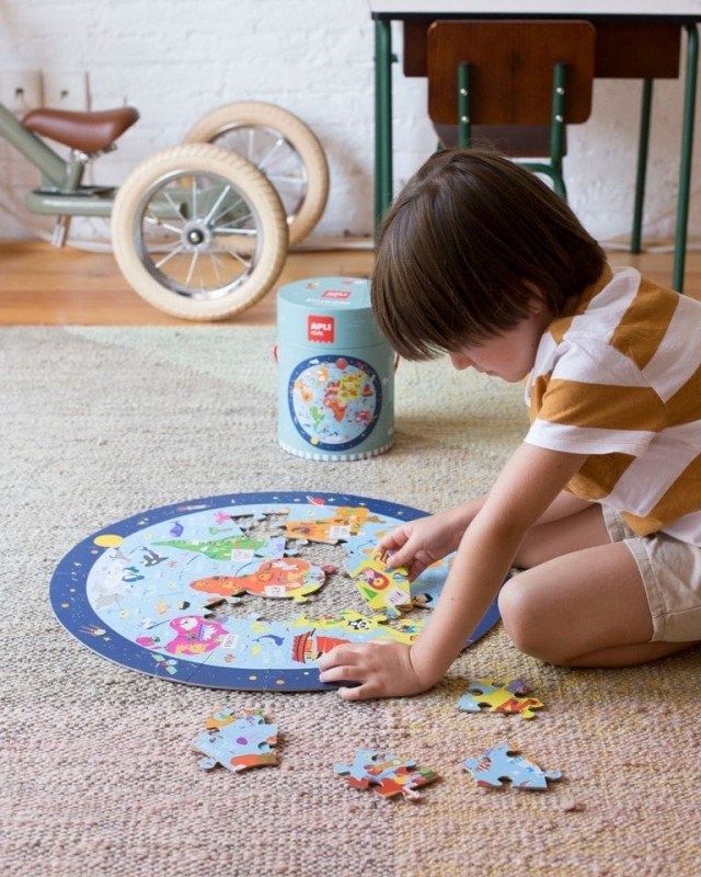 Okrągłe Puzzle 48 el. w Tubie Mapa Świata  - Apli Kids