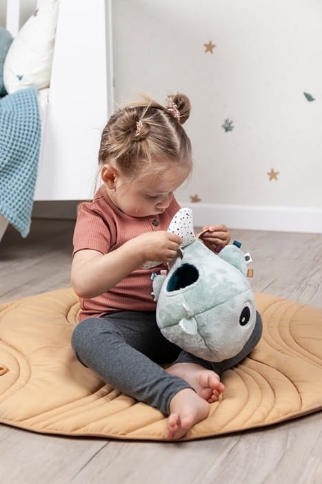 Miękki Wieloryb z Rybkami Wally Blue - Done by Deer