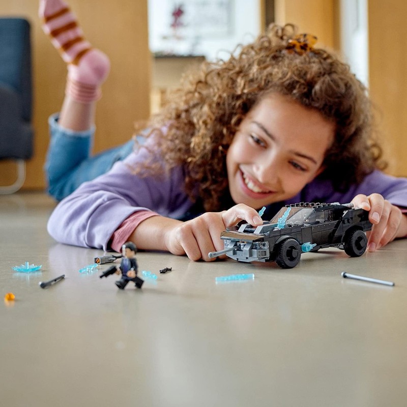 Klocki Lego 76181 Batmobil pościg za Pingwinem