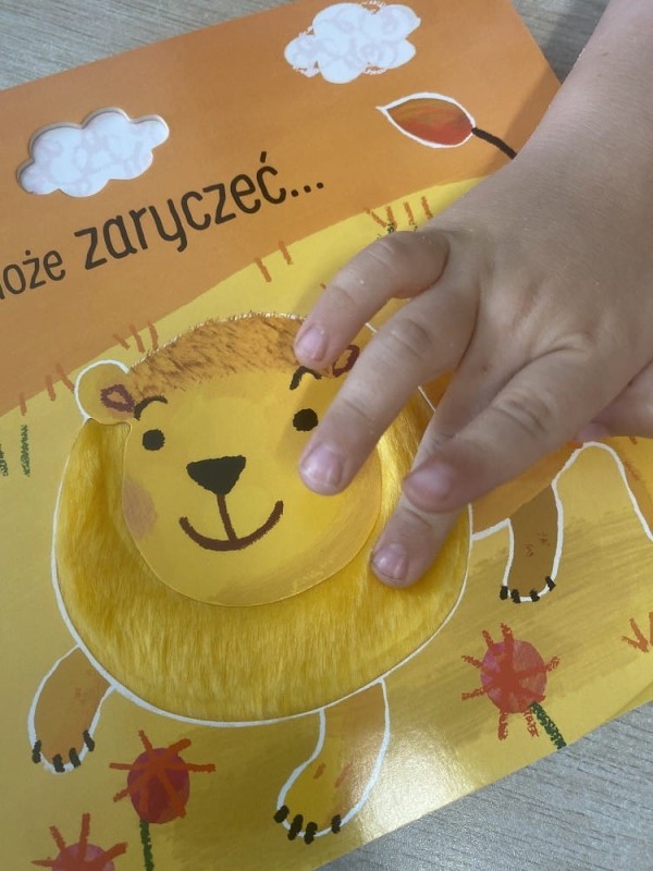 Dotknij, naciśnij, posłuchaj. Nie łaskocz lwa!