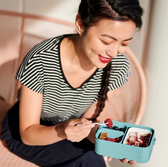 Śniadaniówka z Przegródkami i Widelcem Bento Strawberry Vibe - Mepal