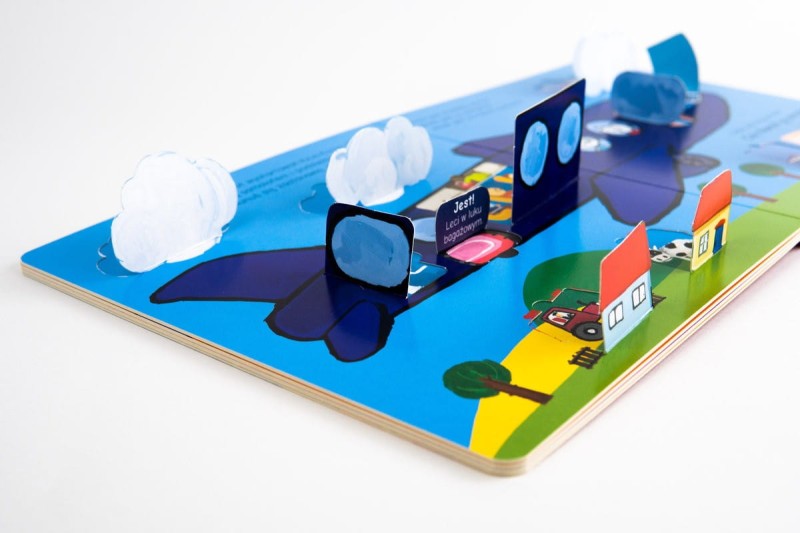 Kicia Kocia i Nunuś. Gdzie jest moja walizka? Książka z okienkami