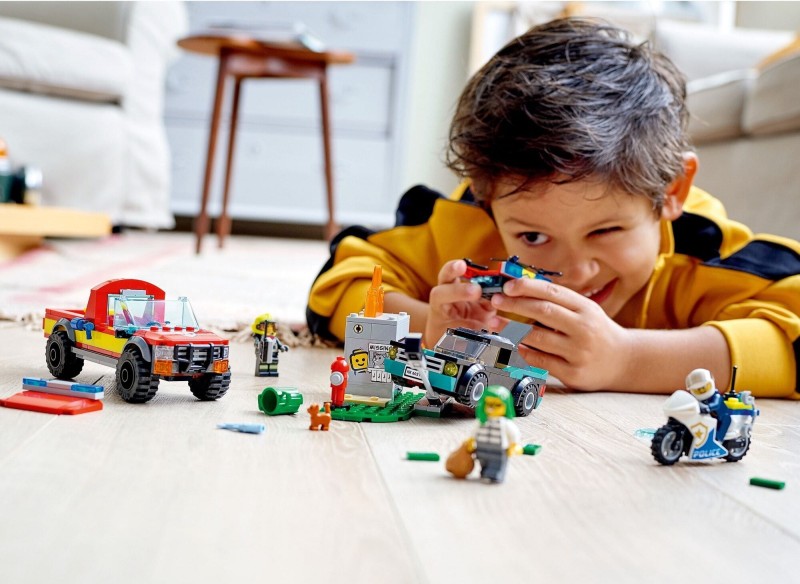 Klocki LEGO 60319 Akcja strażacka i policyjny pościg