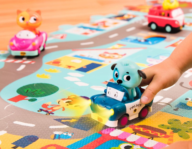 3 Autka Sensoryczne z Pasażerami Light Up Cars - b.toys