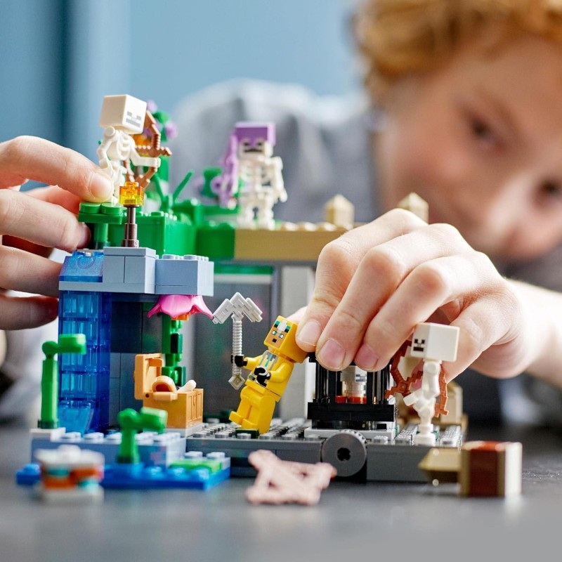 LEGO Minecraft Loch szkieletów 21189