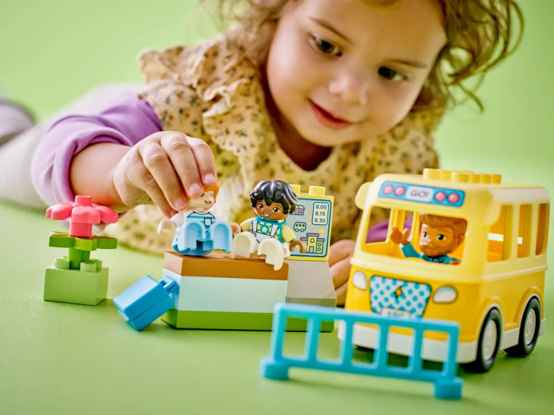 Żółty autobus zestaw klocków Lego Duplo 10988