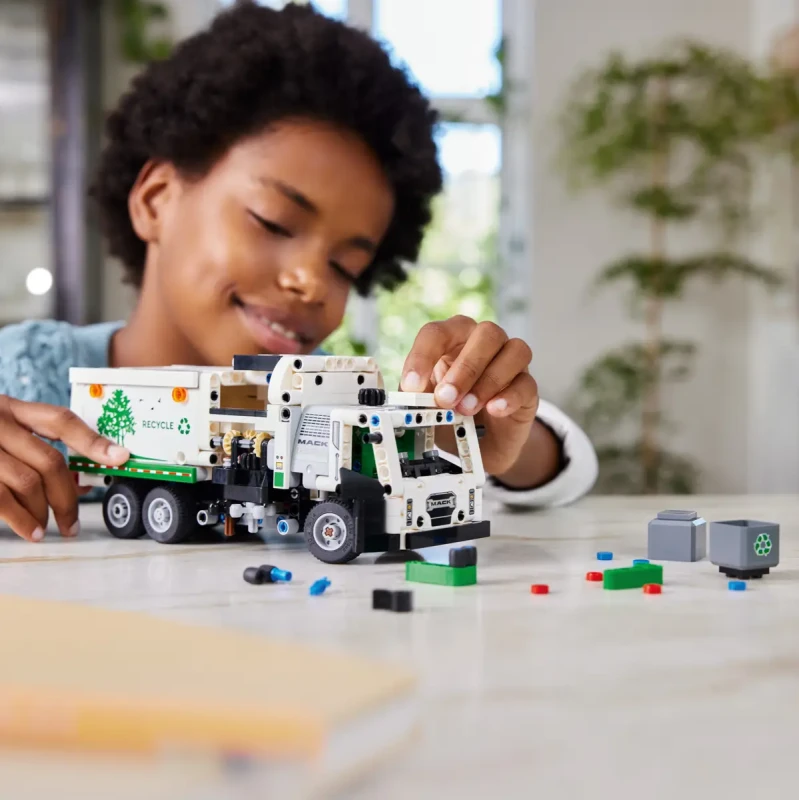 Śmieciarka Mack® LR Electric Lego Technic 42167