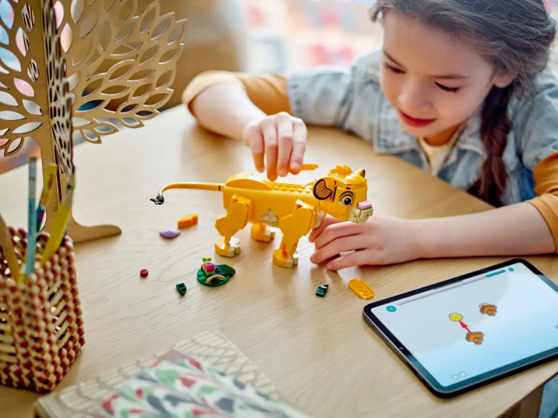Król Lew lwiątko Simba Lego 43243