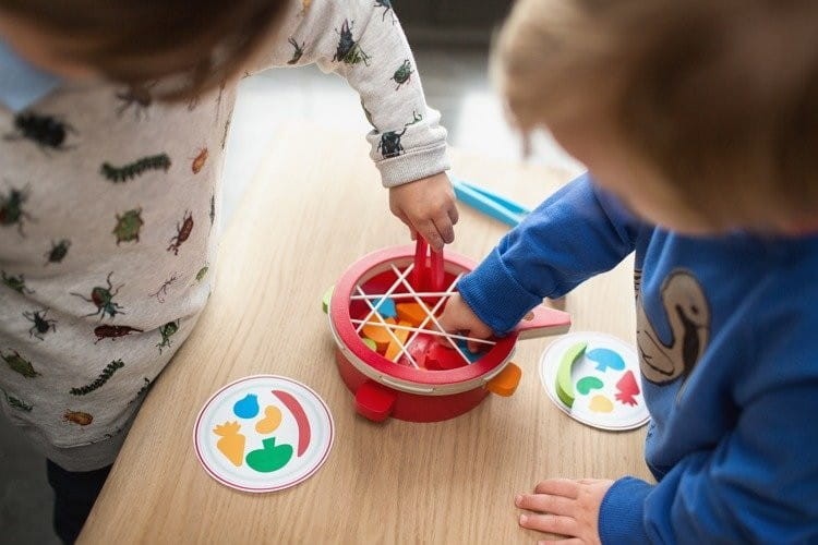 Gra Zręcznościowa ze Szczypcami Łowimy Warzywa Veggie - Bs Toys