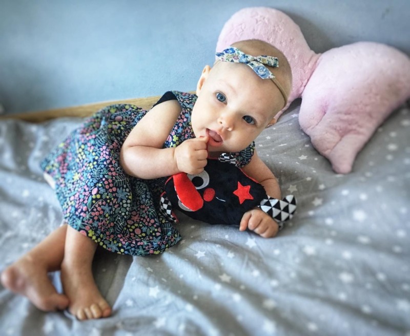 Szeleścik Kontrastowy z Metkami  - Mom's Care