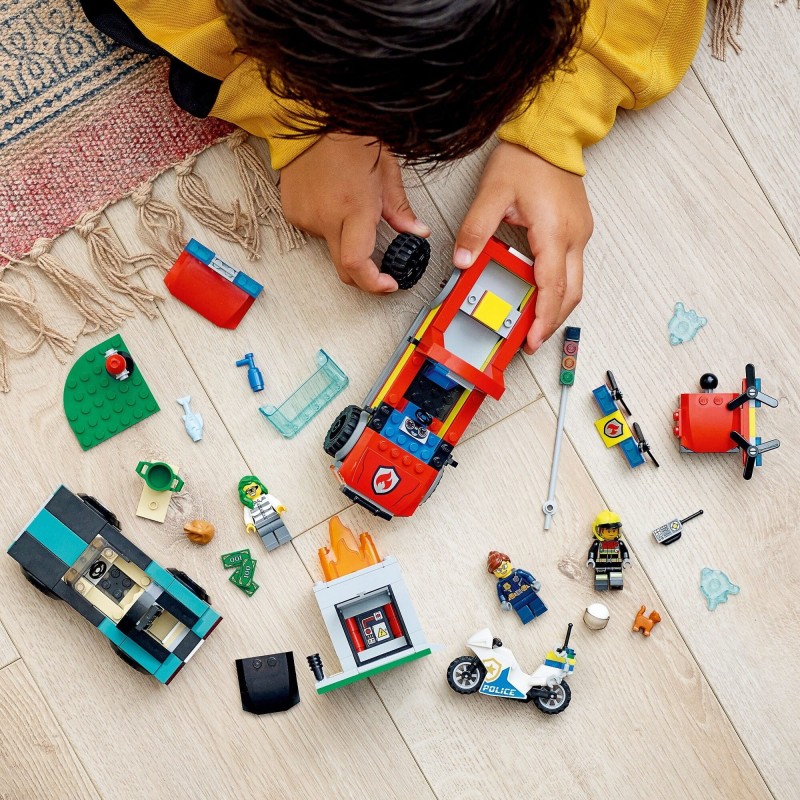 Klocki LEGO 60319 Akcja strażacka i policyjny pościg
