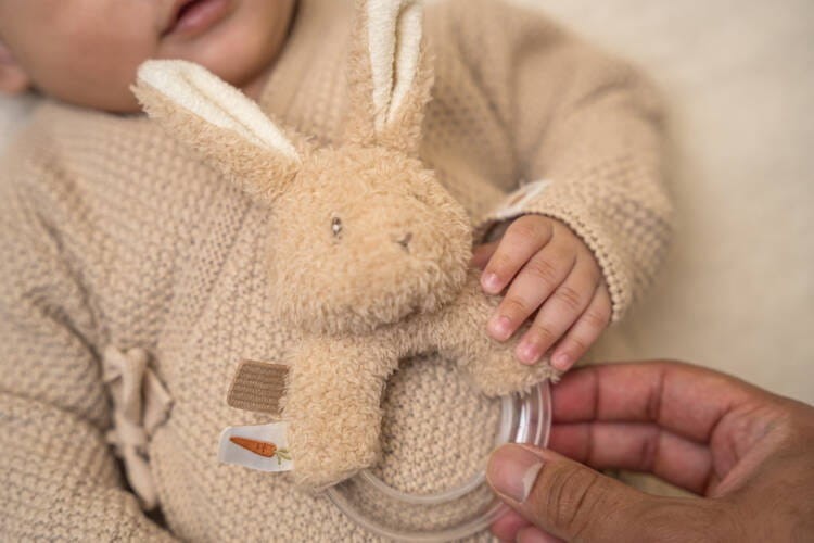 Sensoryczna Grzechotka Króliczek Baby Bunny - Little Dutch
