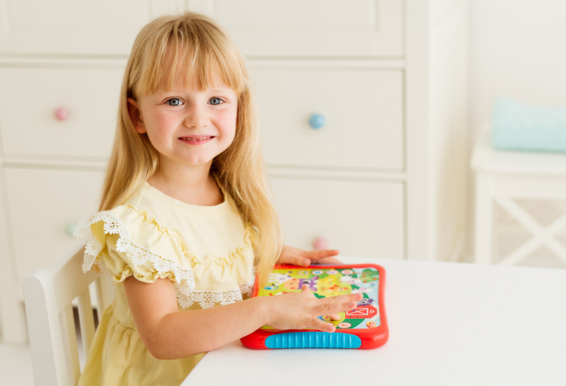 Edukacyjny tablet dla dzieci  Wiejska Sielanka Dumel Discovery