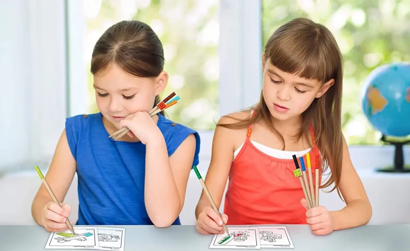 Lego kredki ołówkowe z nakładką-klockiem 12 kolorów