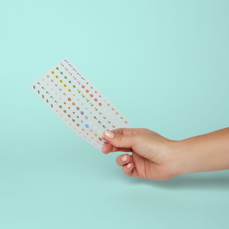 Naklejki na paznokcie kwiatki 120 sztuk omy