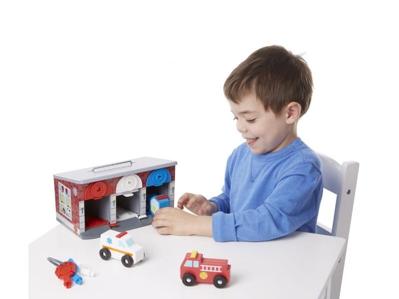 Garaże z Pojazdami Ratunkowymi i Kulczykami - Melissa & Doug