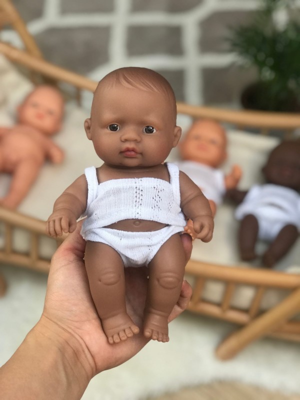 Pachnąca Lalka Bobas Dziewczynka Hiszpanka 21 cm - Miniland Doll