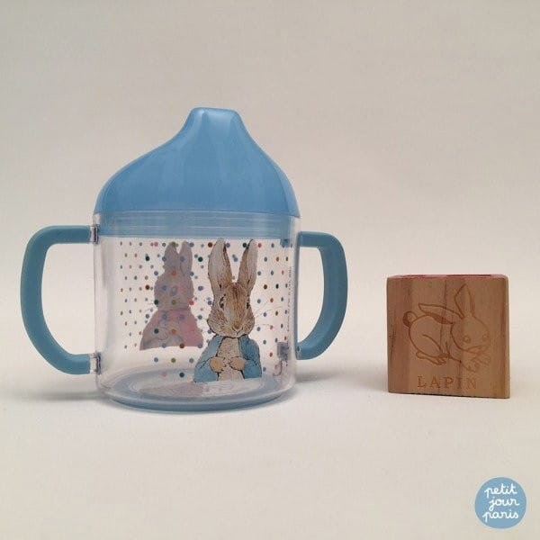 Kubek z dziubkiem tritanowy Królik Piotruś - Petit Jour Paris
