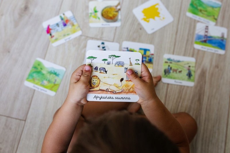 Biblioteczka Montessori. Świat