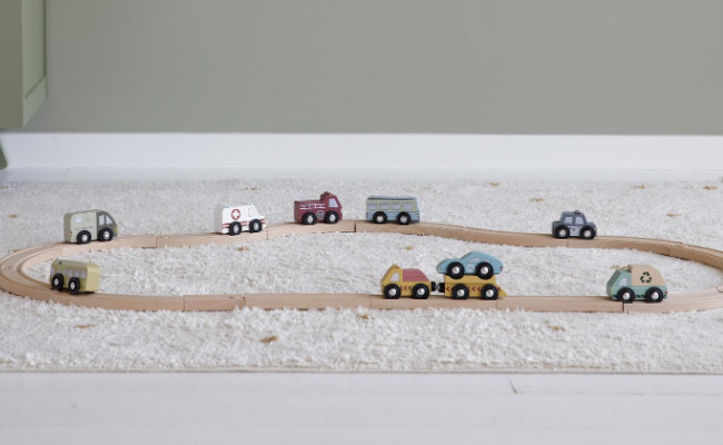 Zestaw 9 pojazdów do torów- Little Dutch