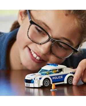 Klocki LEGO City Samochód policyjny 60239