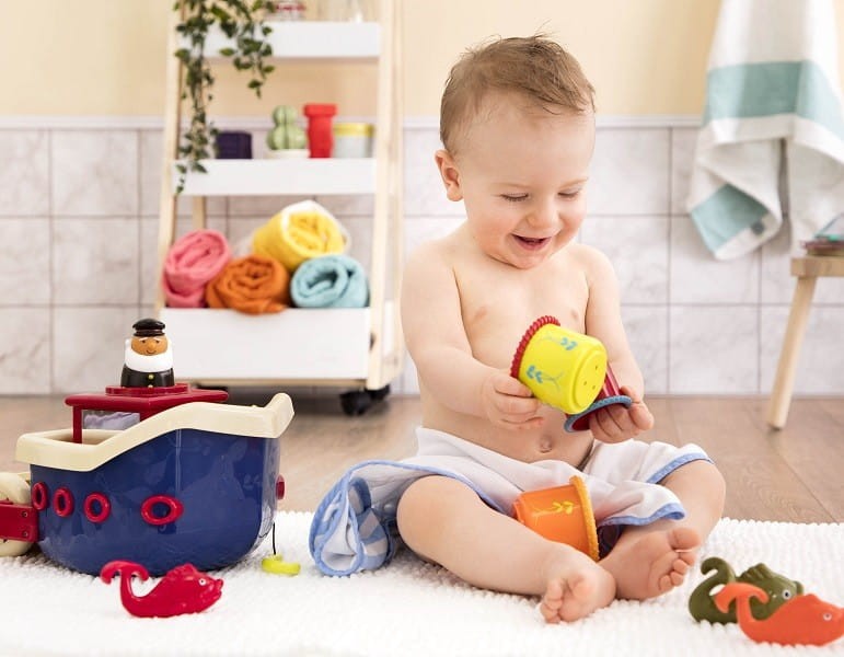 B.toys - zestaw do kąpieli statek z akcesoriami Fish&Splish