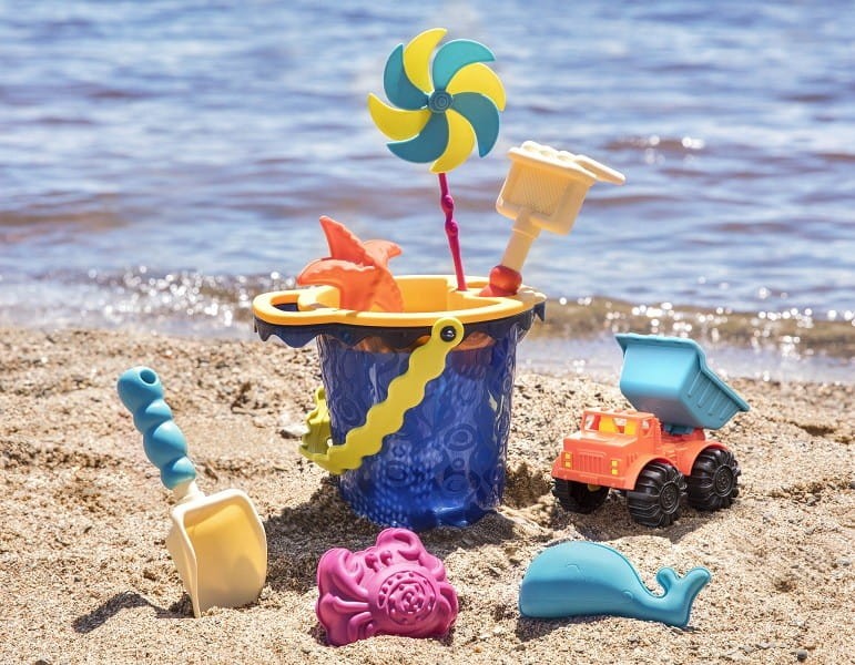 Wiaderko z akcesoriami do piasku Sands Ahoy! niebieskie - B.toys