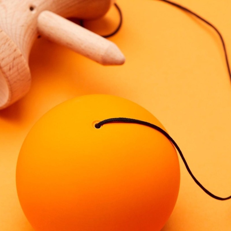 Kendama KROM Pop Orange pomarańczowa