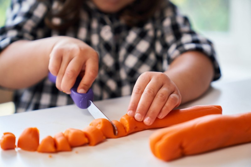Sztućce Nana's Manners Nóż i Widelec ETAP 3 Fioletowy 3-9 lat
