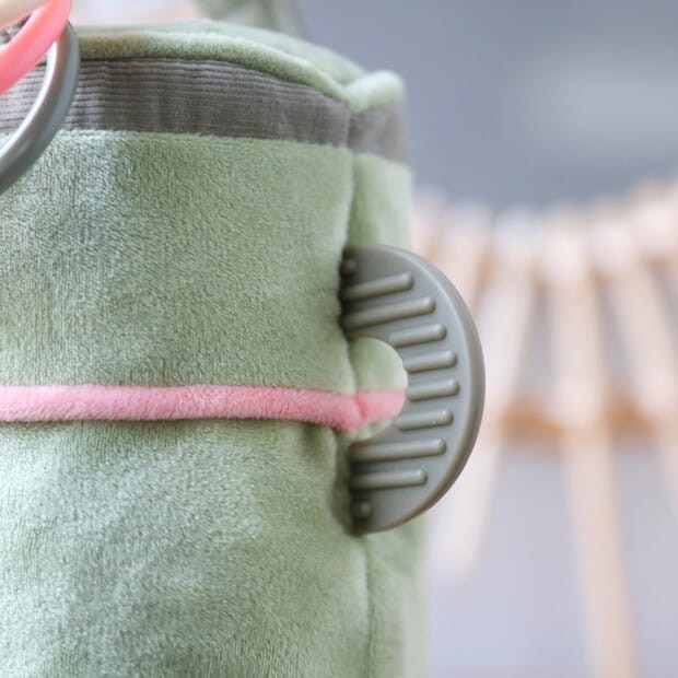 Pluszowa Szeleszcząca Konewka gryzakiem - Jellycat