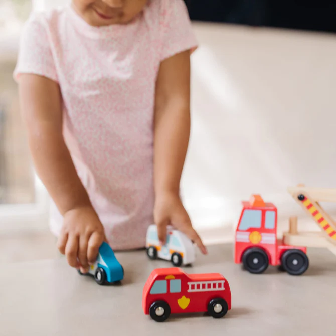Piętrowa Ciężarówka z Pojazdami Ratunkowymi - Melissa & Doug