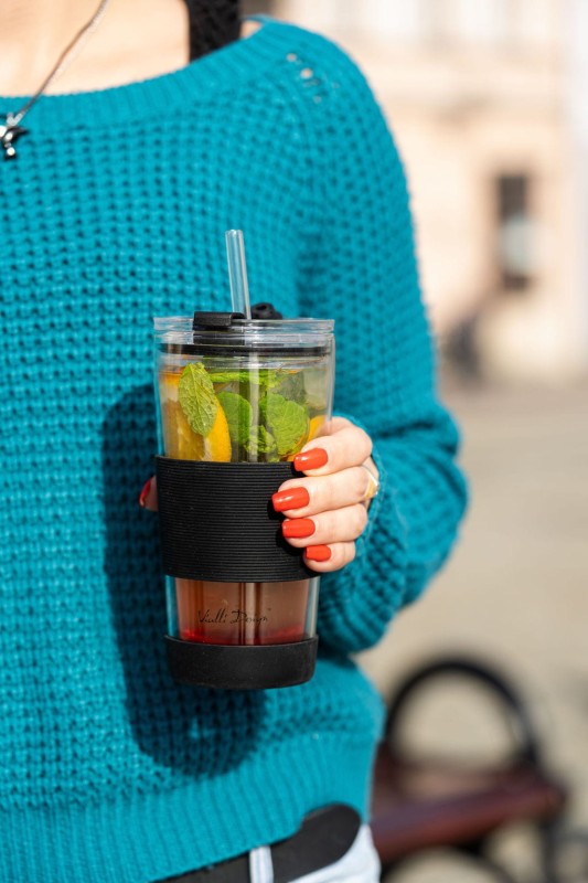 Szklany kubek termiczny ze słomką 600 ml czarny Fuori Vialla Design