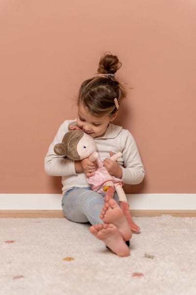 Lalka Rosa 50cm miękka w sukience Little Dutch