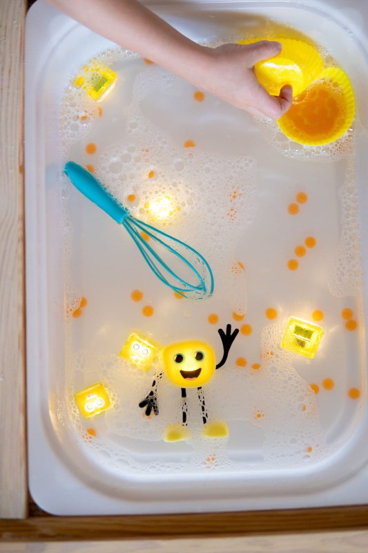 Glo Pals Kostki LED świecące w wodzie na żółto 4 sztuki