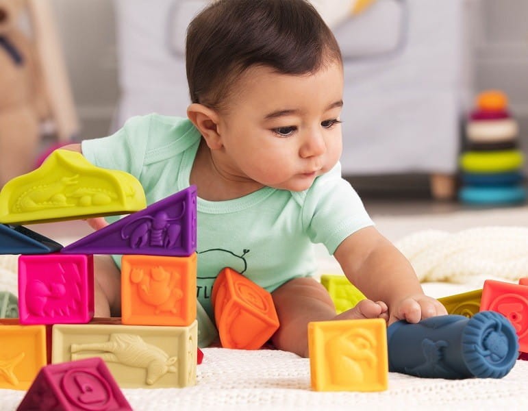 Miękkie klocki 26 szt.duży zestaw Elemenosqueeze - B.toys