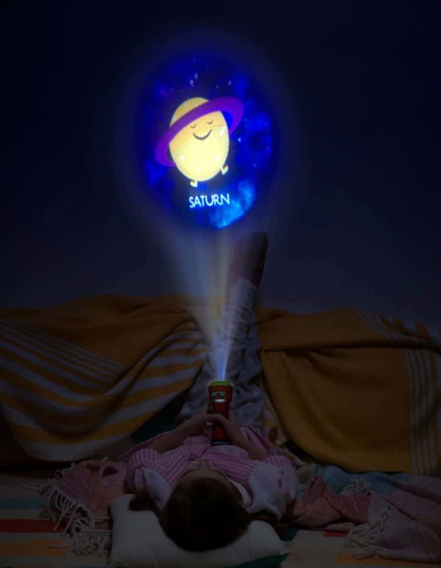 Projektor Latarka Light Me to the Moon czerwony – b.toys