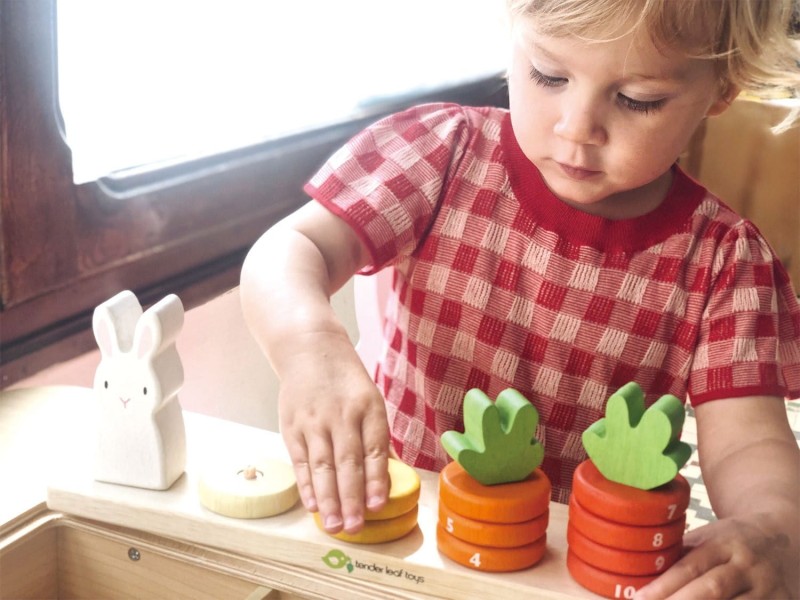 Sorter kolorów i kształtów Królik liczenie marchewek- Tender Leaf Toys